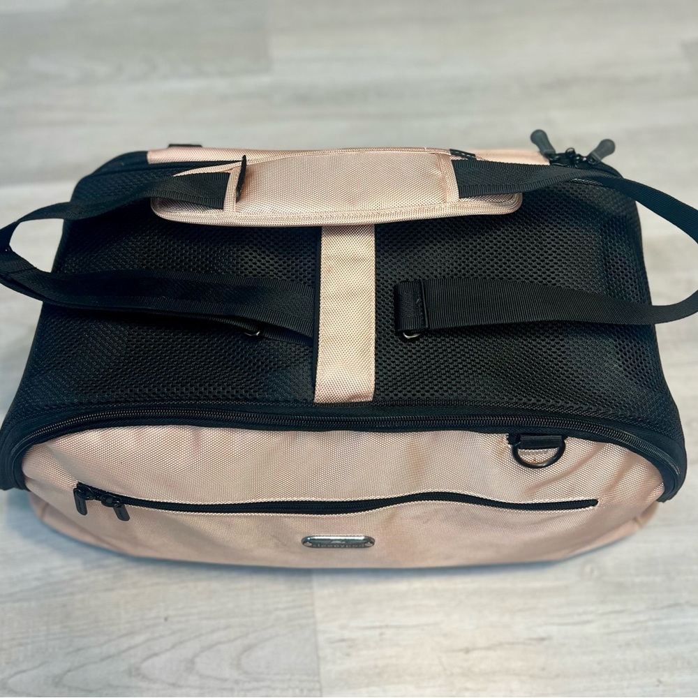 Sleepypod Pink and Black dog/cat Travel Bag TSA approved